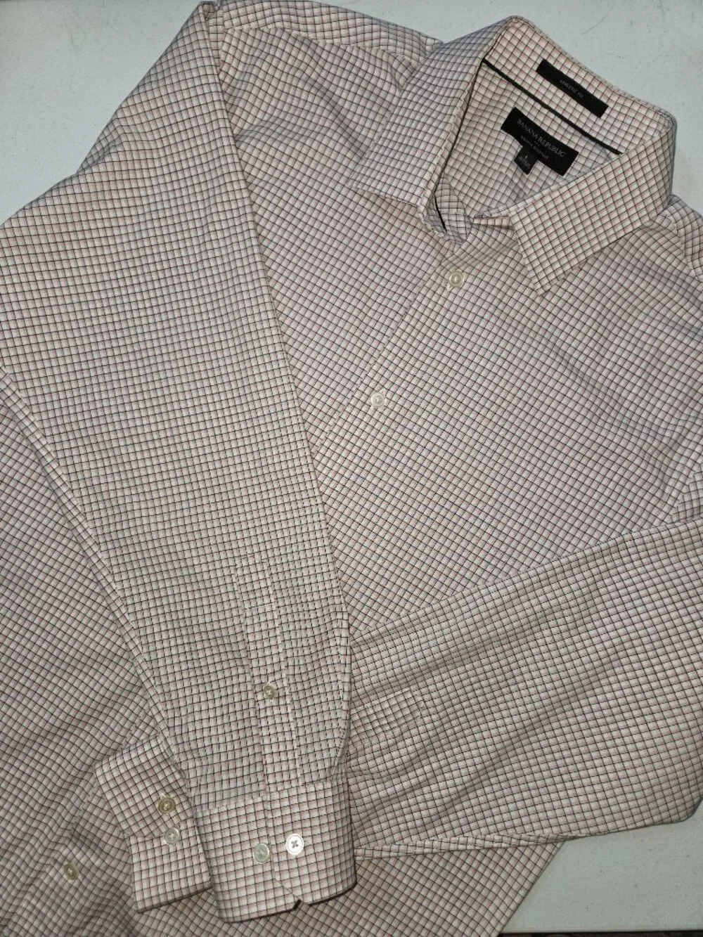 Banana Republic Athletic Fit Men's button-up in Pink Fog Large